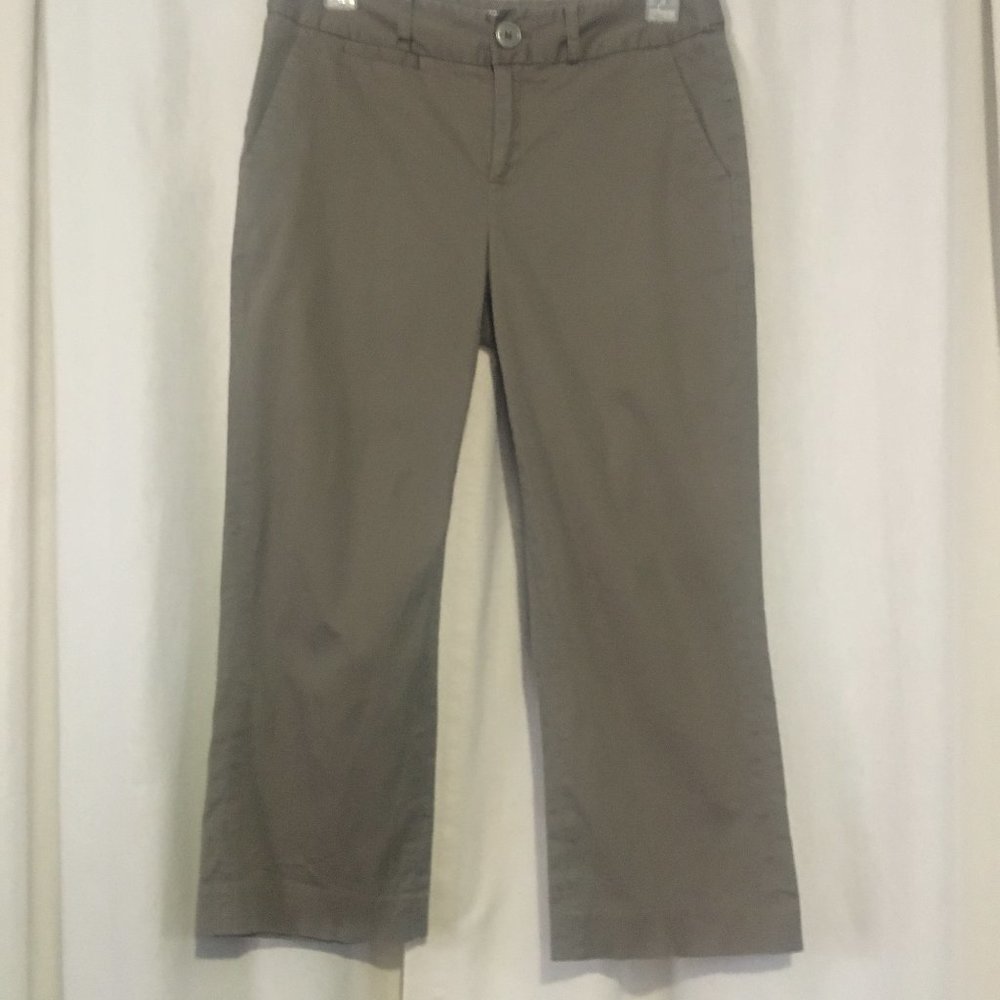 G. H Bass & Co. Stretch Capri Pants Size 4 Cotton Spandex